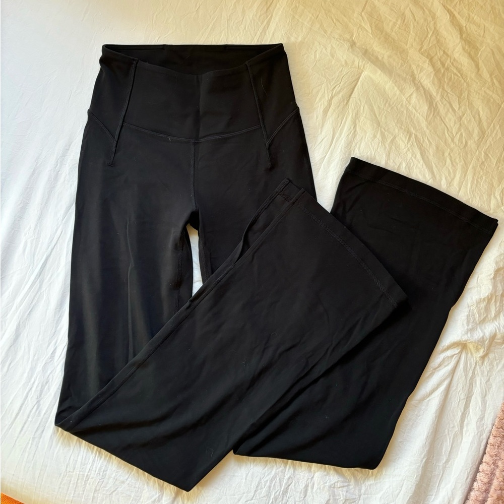Lululemon Groove High-rise Flared Pant